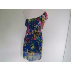 Wauwww! Feestelijke floral rozen vlinder jurk mt M