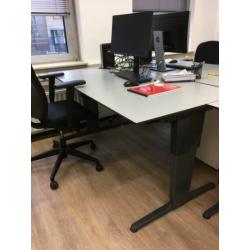 4 bureaus voor zakelijk gebruik 160 x 80 cm