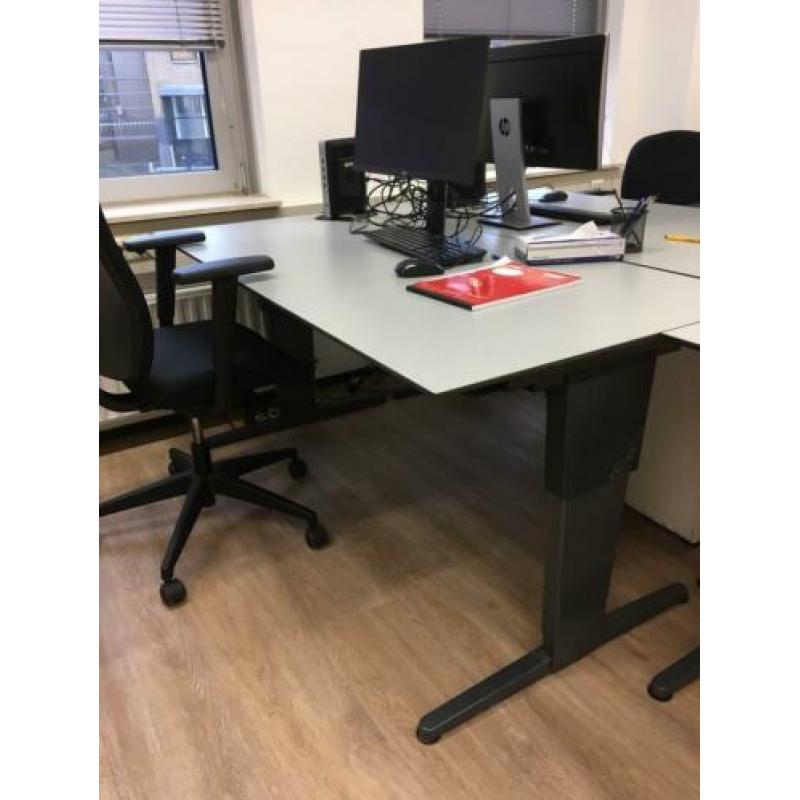 4 bureaus voor zakelijk gebruik 160 x 80 cm