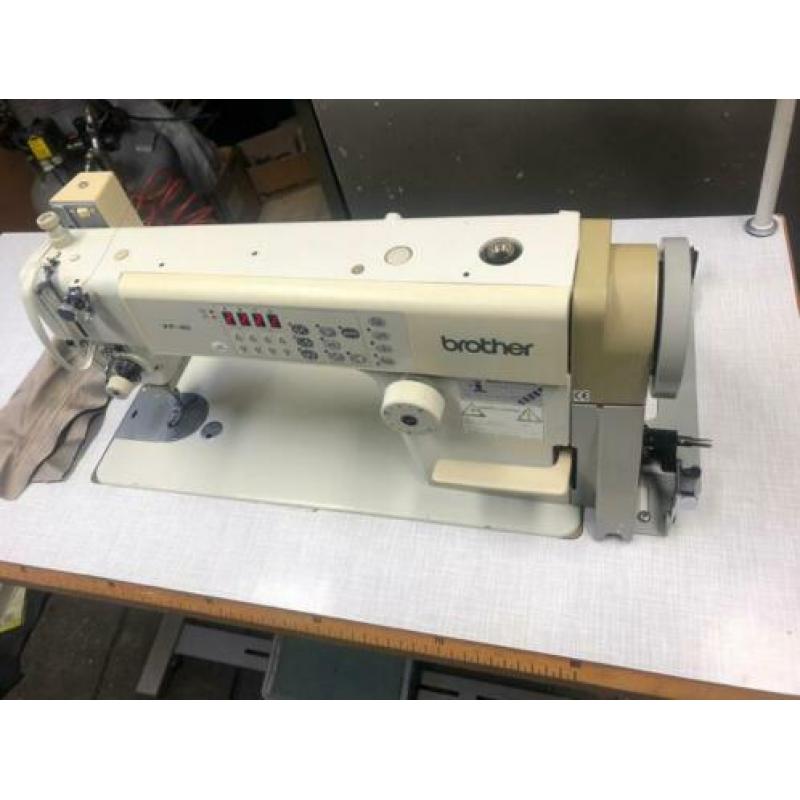 Industrie naaimachine brother F-40 automaat
