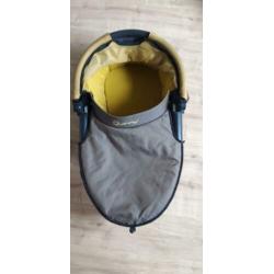 Kinderwagen Quinny, met nieuwe regenhoes en voetenzak.