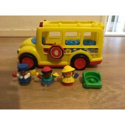 Little people schoolbus incl. 3 poppetjes