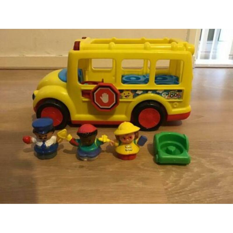 Little people schoolbus incl. 3 poppetjes