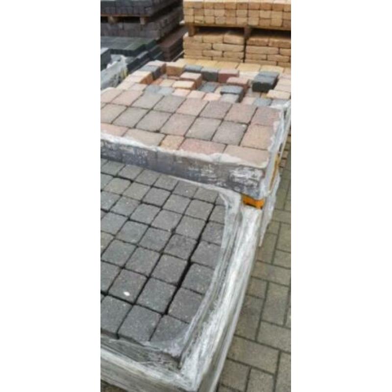 Cobblestones 10 x 10 bont en antraciet te koop