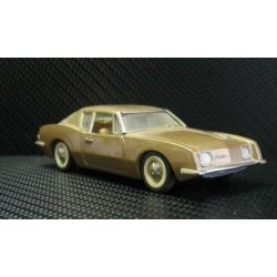 1:43 Mooie Studebaker Avanti met certificaat en doos