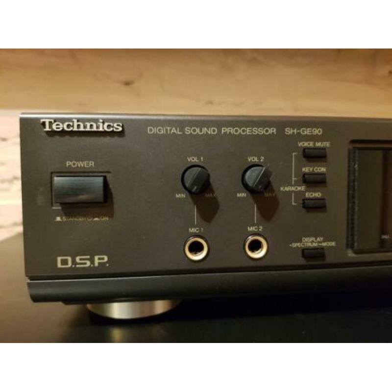 Technics SH-GE90, Graphic Equalizer. Digital Sound Processor