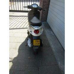 piaggio liberty 50 geel kenteken 45 KM