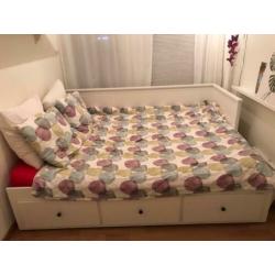 Ikea HEMNES uitschuifbed incl. matrassen
