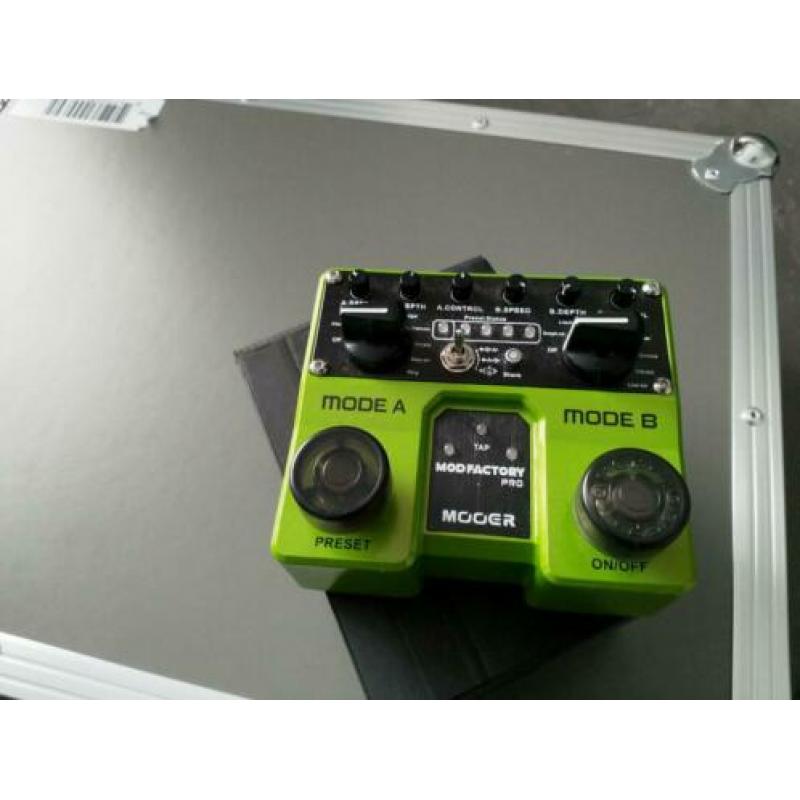 Mooer modfactory met garantie