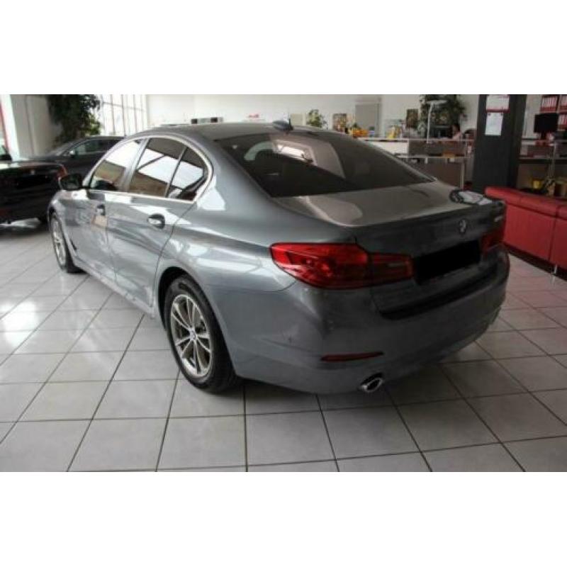 BMW 5 Serie 520D EXECUTIVE 190 PK Leder Navi (bj 2017)