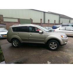 Mitsubishi Outlander 2.4 Intro Edition 2WD APK*Cruise contro