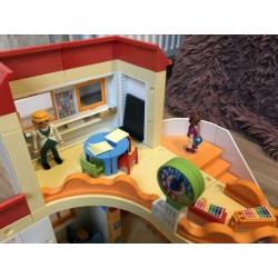 Playmobil Kinderdagverblijf, grote speeltuin en meer!