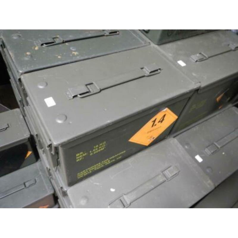 Munitie kist middelgroot 50 cal. ammo box munitiekist army