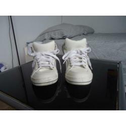 Sneakers halfhoog maat 38