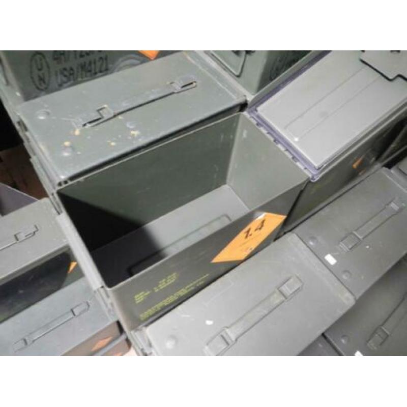 Munitie kist middelgroot 50 cal. ammo box munitiekist army