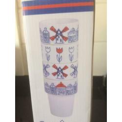 4 melkbekers - beker - mok Holland souvenir in "melkpak"