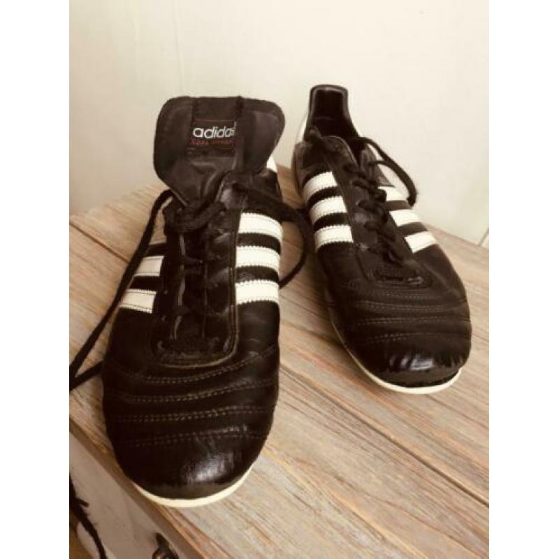 Adidas copa mundial 43