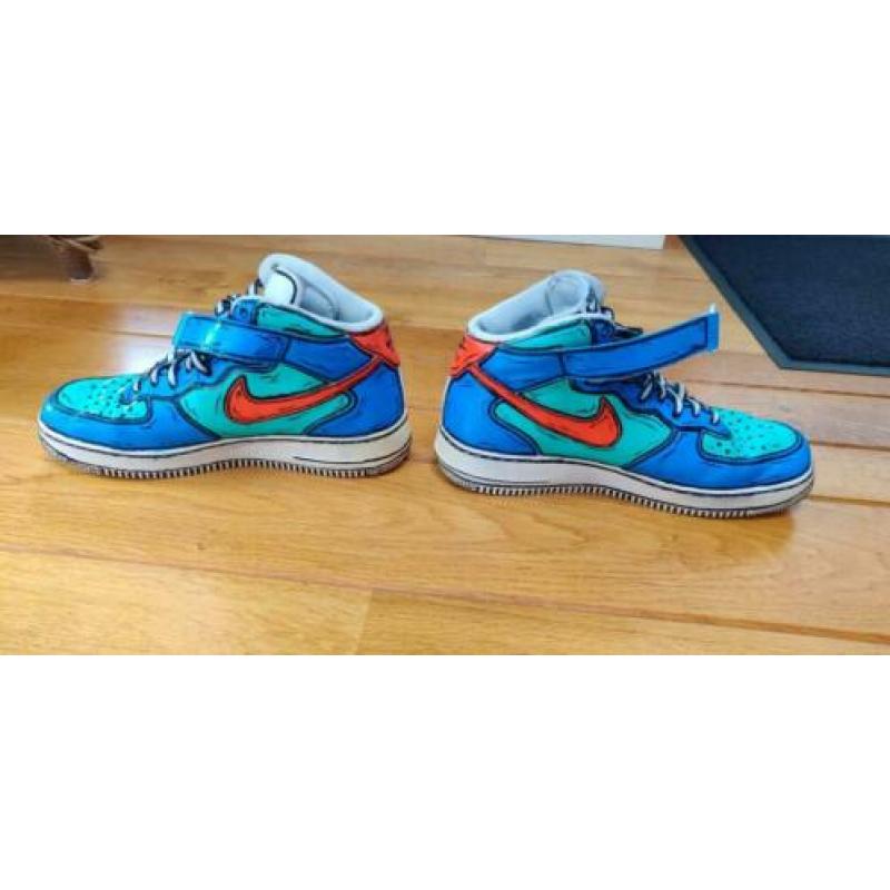 Uniek! Nike Air Force 1 Mid Cartoon Custom maat 42.5 US9
