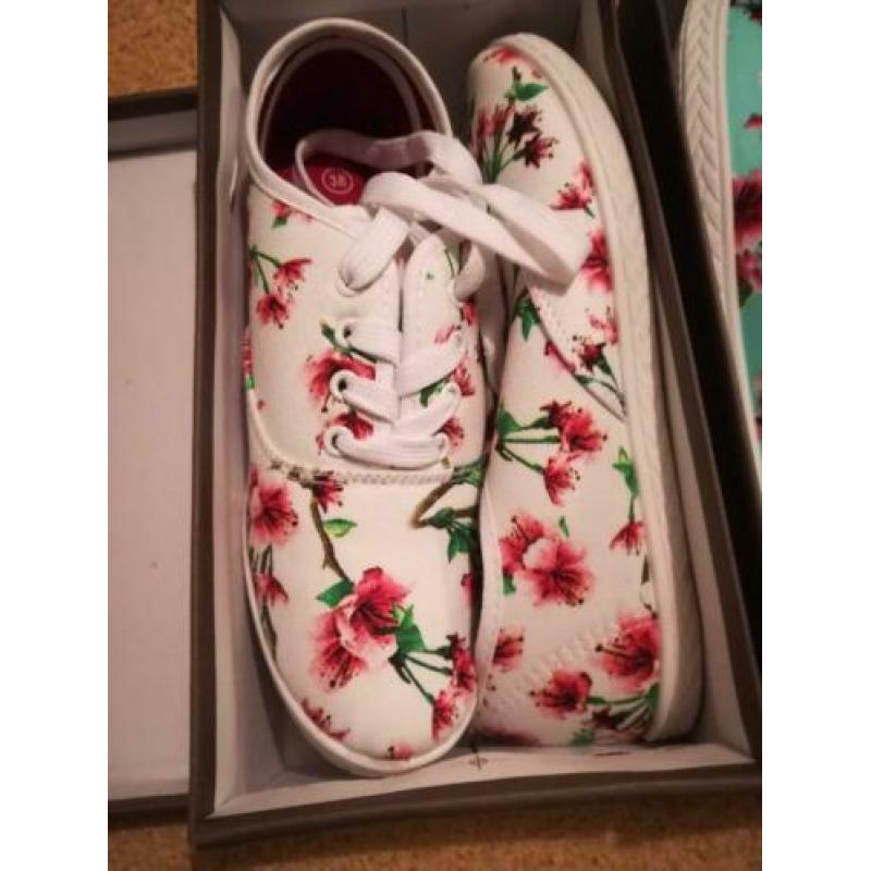 Vrolijke damesschoenen sneakers zomerschoenen nieuw