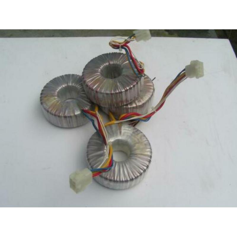 ringkerentrafo,s 18 volt 8 ampere