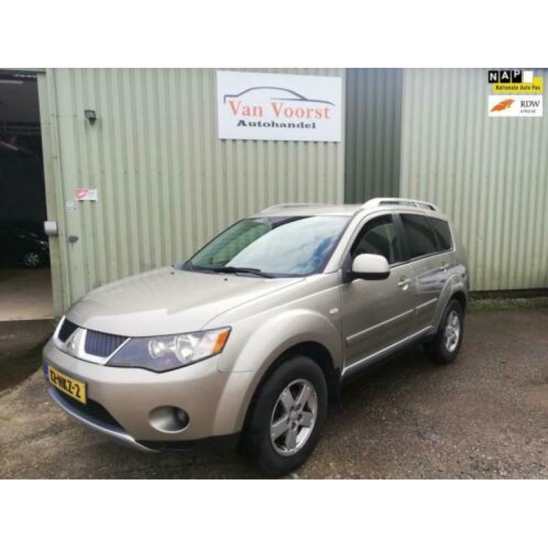 Mitsubishi Outlander 2.4 Intro Edition 2WD APK*Cruise contro