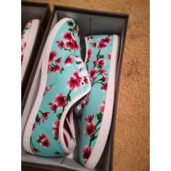 Vrolijke damesschoenen sneakers zomerschoenen nieuw