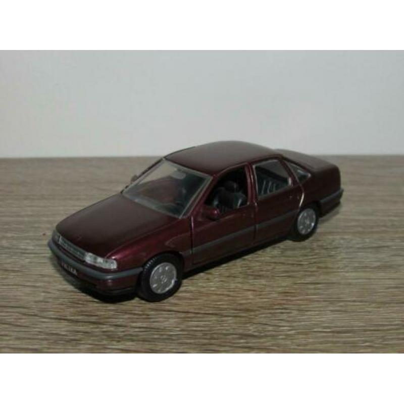 Gama 1:43, Opel Vectra A sedan