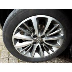 zeer mooie Opel velgen, weinig km's mee gereden.