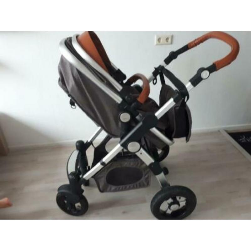 Kinderwagen met maxicosi