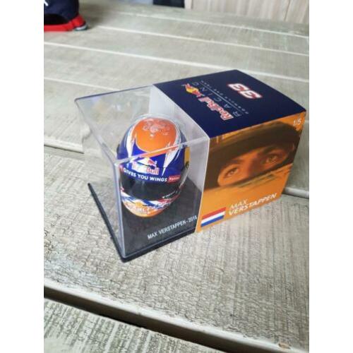 Max Verstappen helm 1:5 België 2016