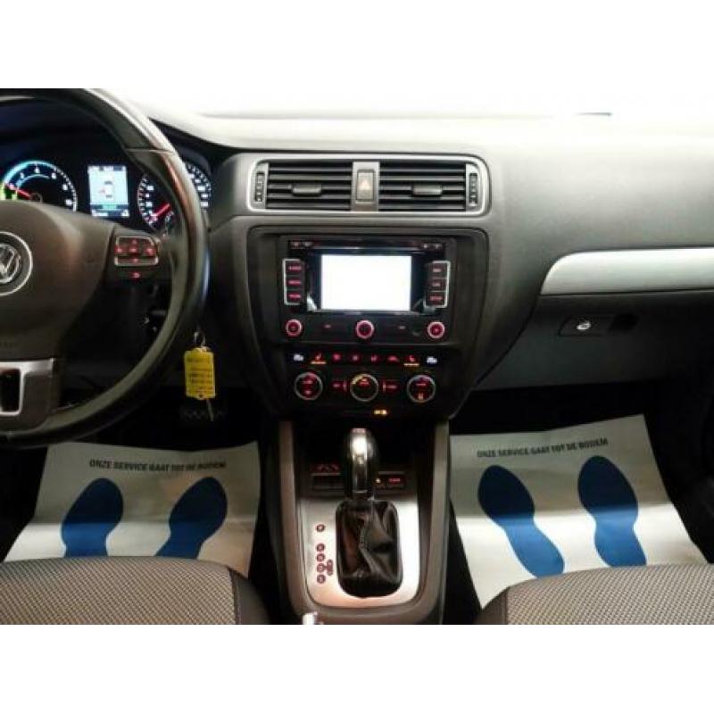 Volkswagen Jetta 1.4 TSI Hybrid Highline DSG7, Navi, Xenon,