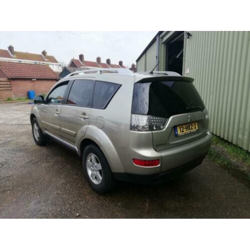 Mitsubishi Outlander 2.4 Intro Edition 2WD APK*Cruise contro