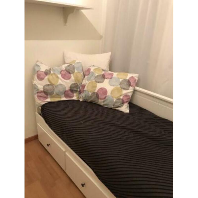 Ikea HEMNES uitschuifbed incl. matrassen