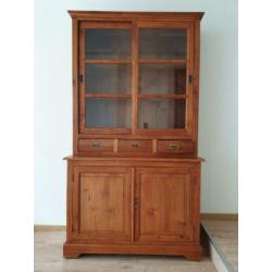 Teak koloniaal kast en tafel