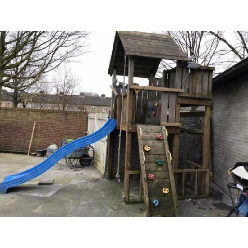 Houten speelhuisje