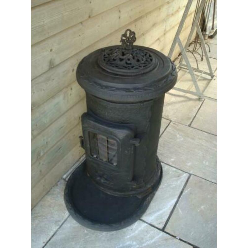 Decoratie oude Gietijzeren Engelse potkachel voor huis/tuin