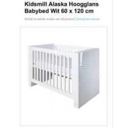 Babykamer - eventueel tweeling (incl alle accessoires)