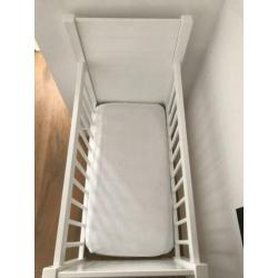 Kidsriver wieg Noa wit met aerosleep matras en hoeslaken
