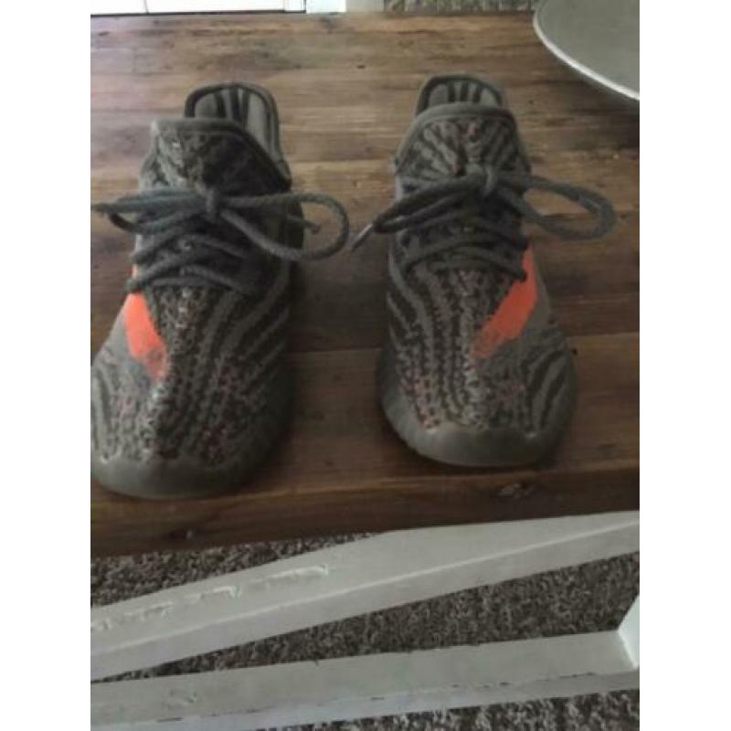 Yeezy 350 baluga maat 36