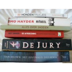 diverse boeken voornamelijk THRILLERS
