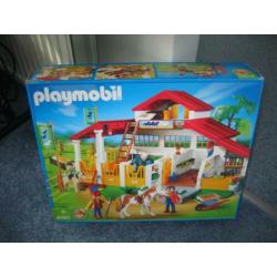 Manege van playmobiel in doos.