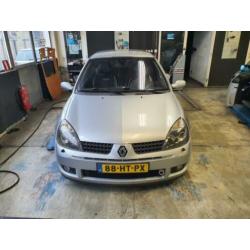 Renault Clio RS Sport Phase II 2.0 16V 2002 200PK+