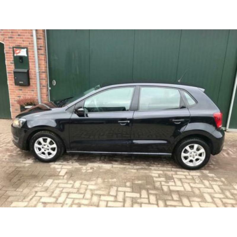 Zeer leuke Volkswagen Polo 1.2 benzine 2011 nieuwe apk