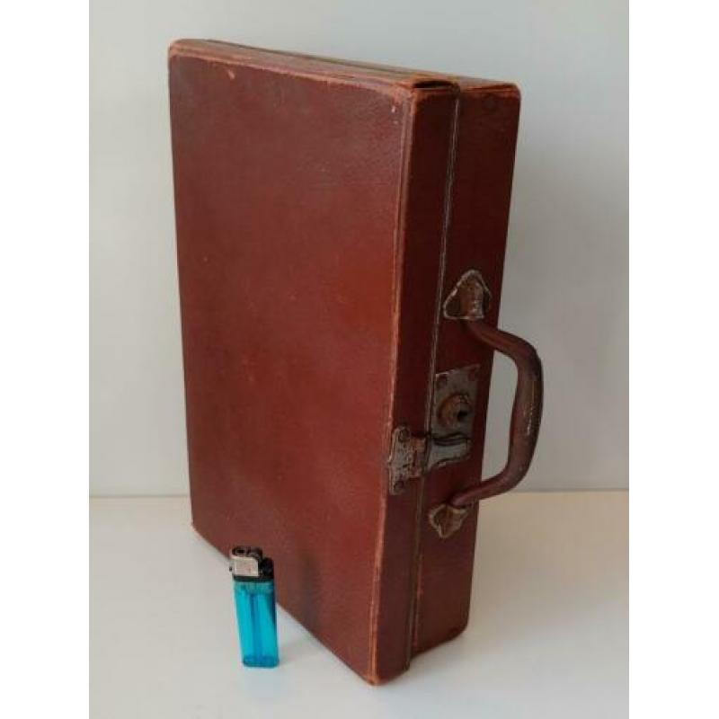Oud mini koffertje Brocante koffer Klein decoratief model!