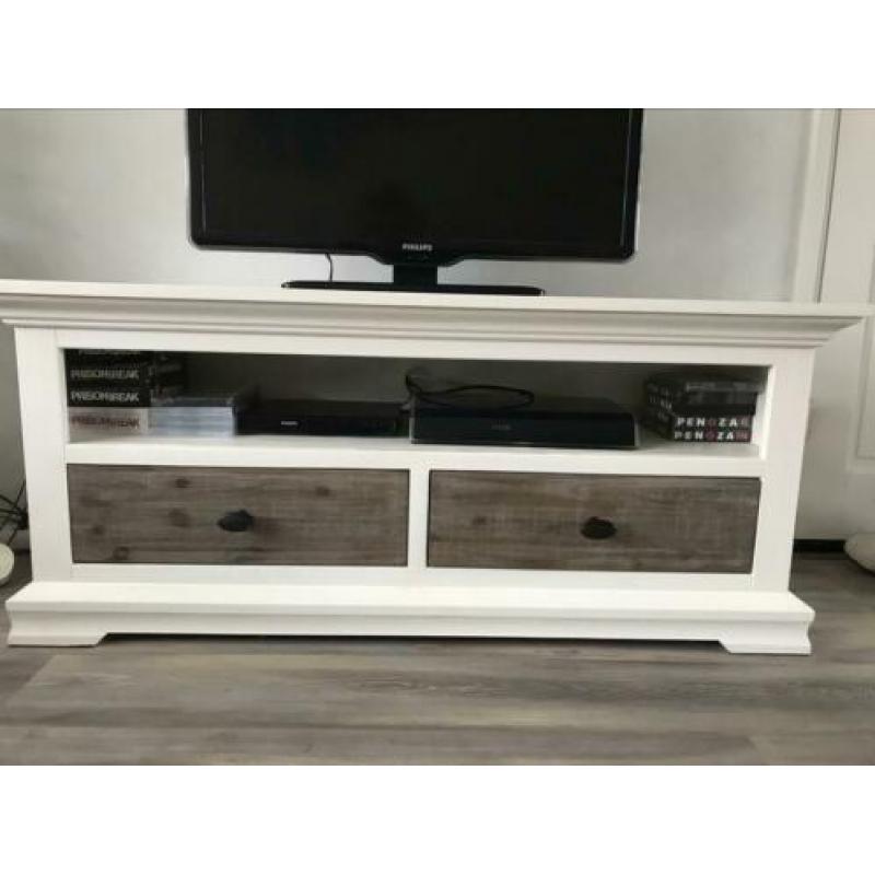 Veresa audiomeubel en salontafel