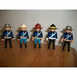 Mounty, ranger met paard of soldaat met paard