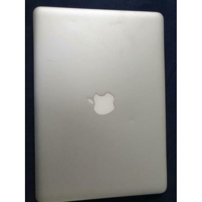 Apple mac book pro 13 inch