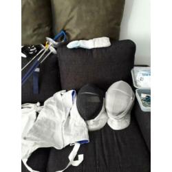 Schermuitrusting M44/46, sabel, elektrisch vest, masker, e.d