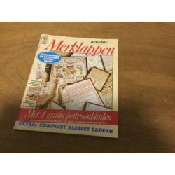 Borduurboek met merklappen