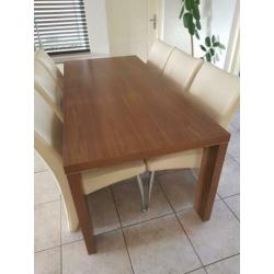Supermooie eethoek met 6 lederen stoelen